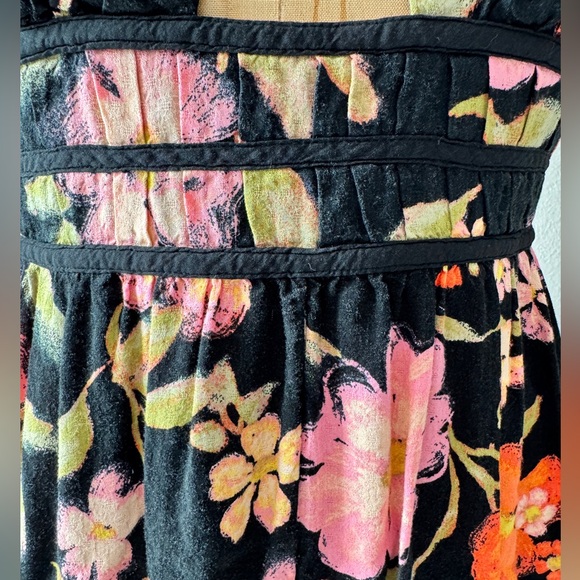 Floral Black Maxi Dress - Picture 3 of 9